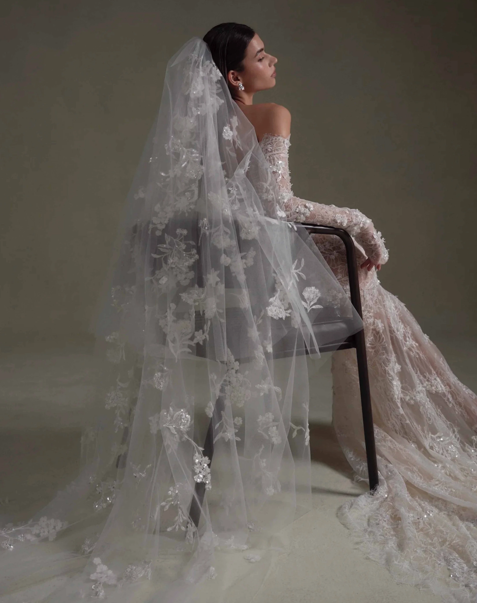 Model wearing a Town & Country Veil #1